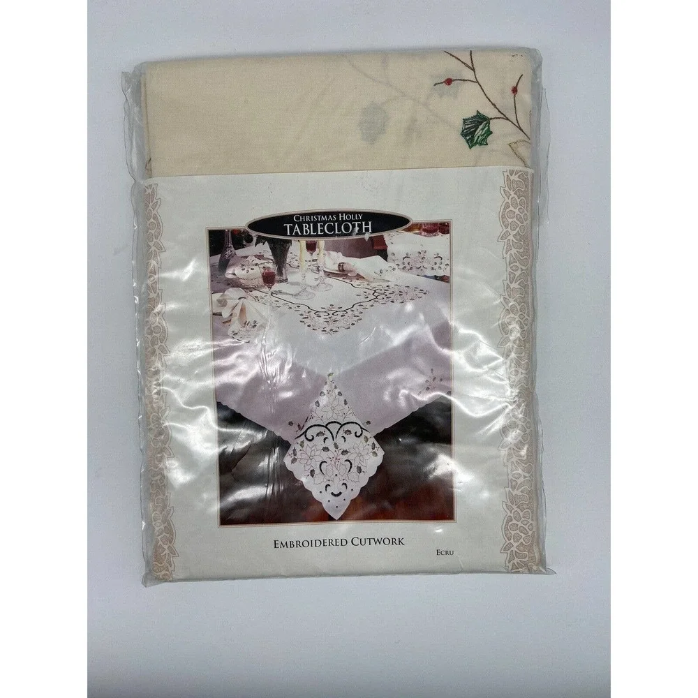 Christmas Holly Tablecloth & Napkins Vintage‎ Embroidered Cutwork Oblong 66